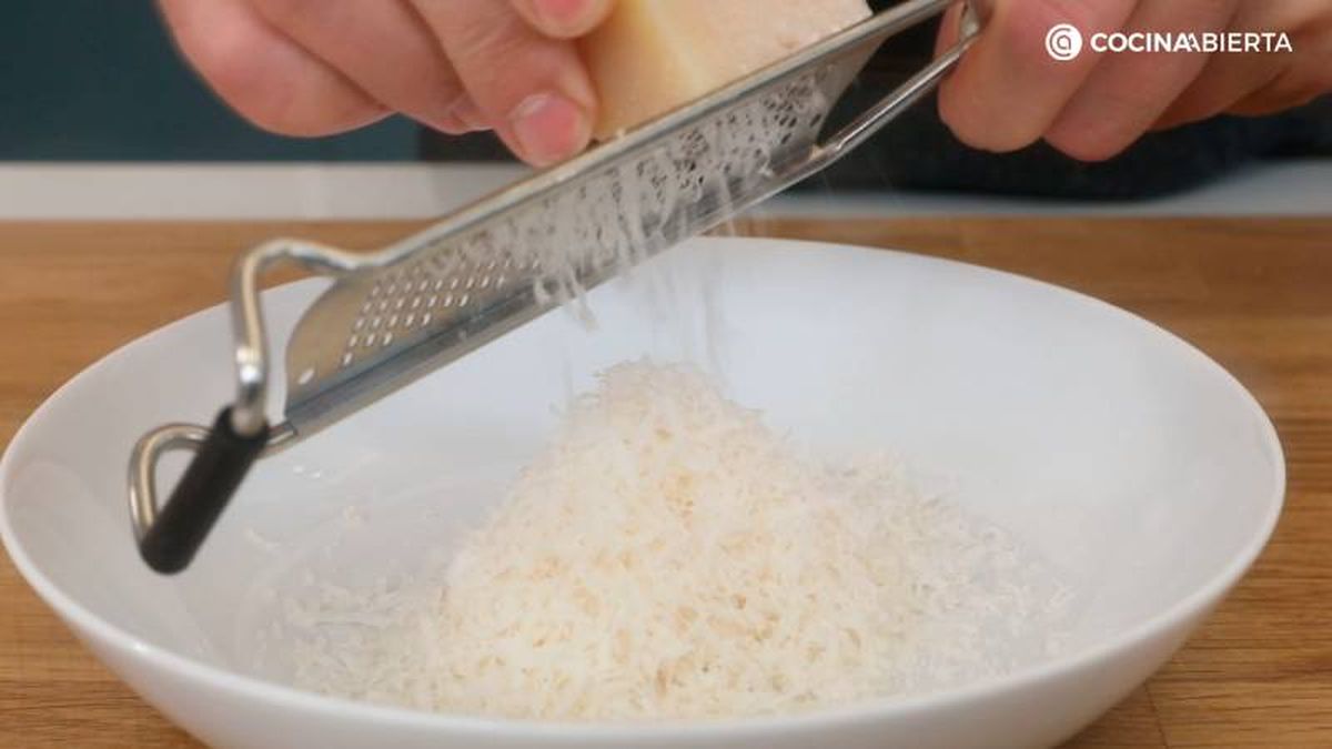 El queso madurado de oveja Leyendas de Baztán de TGT es perfecto para rallar y fundir