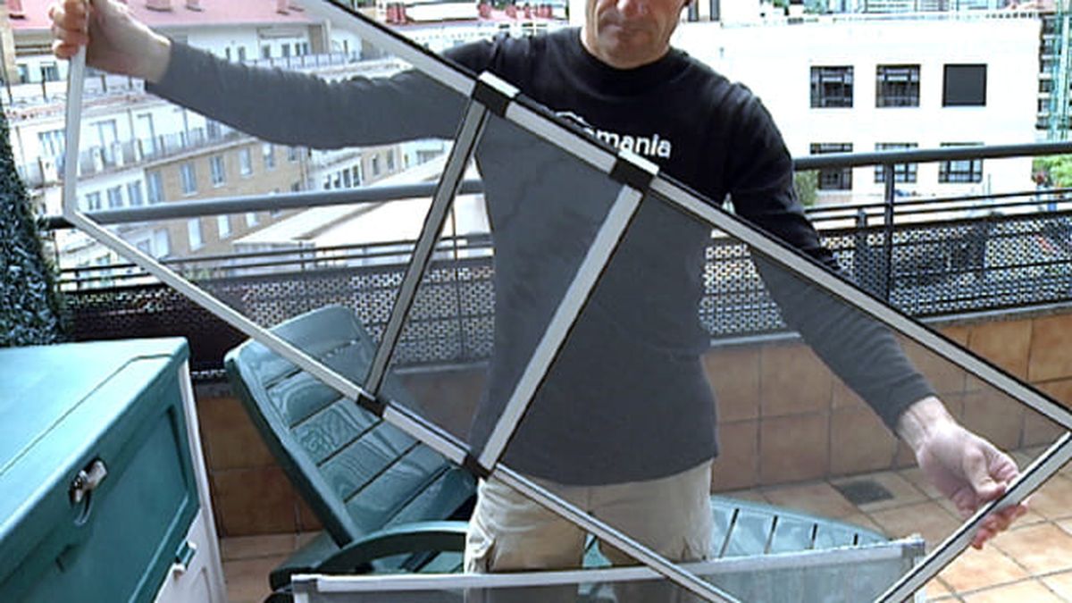 Bricomania 757 Instalar mosquitera extensible paso 3