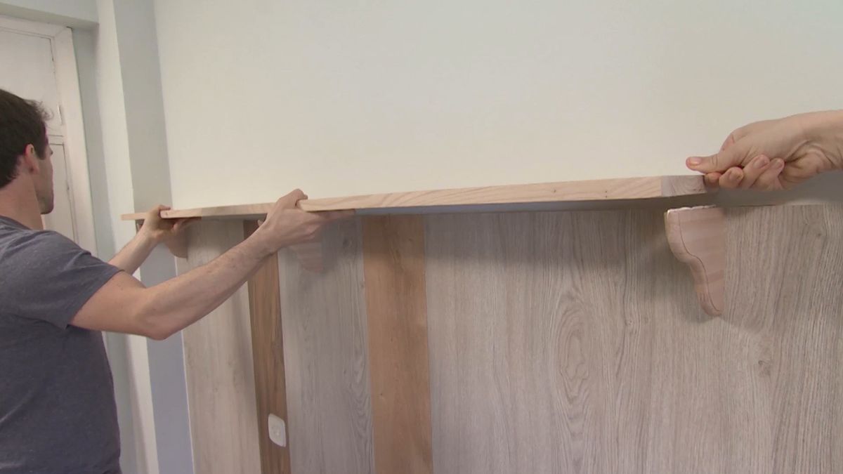 Deco 731 Dormitorio amarillo con friso de madera paso 7