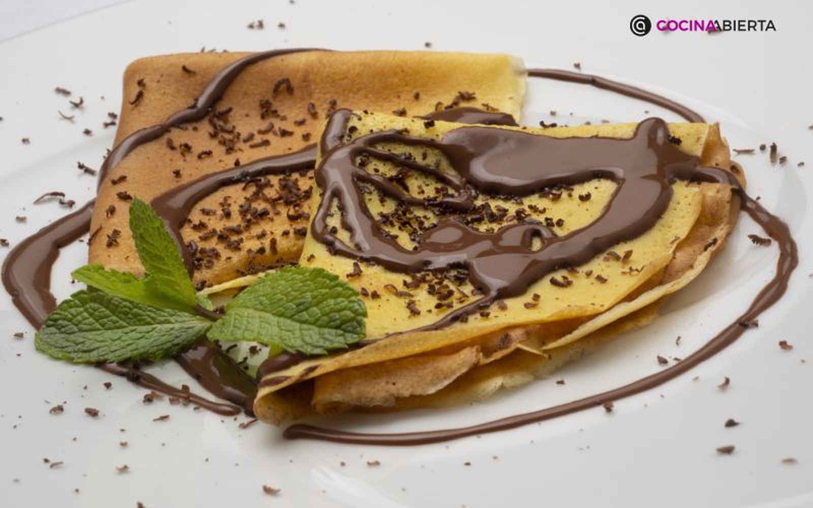 Para sustituir el huevo en los crepes, necesitas hacer una mezcla de varios ingredientes