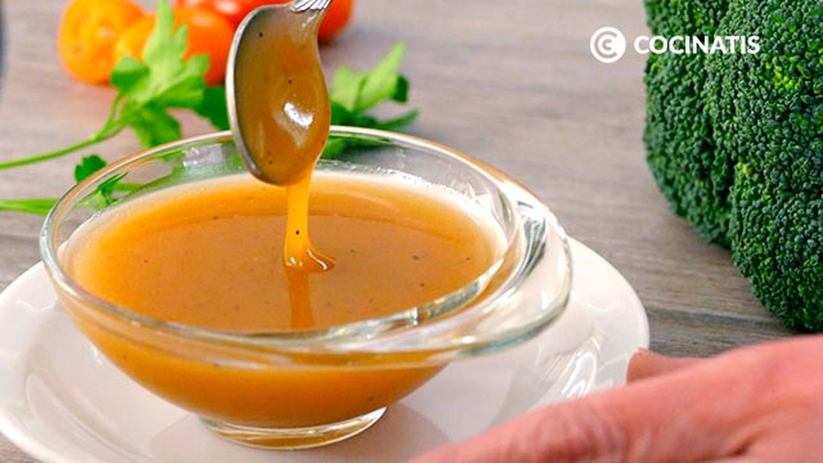 Disfruta de la salsa con carnes y pescados Receta de salsa de mostaza y miel paso 4