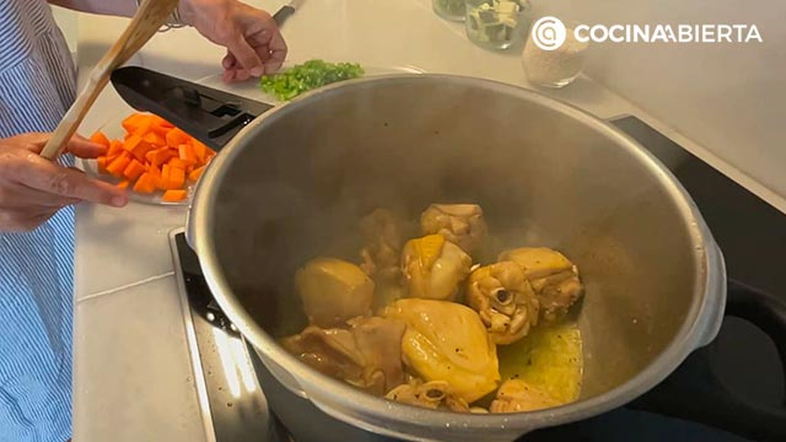 receta arroz con pollo y verduras eva arguinano cocina desde casa paso2 receta arroz con pollo y verduras eva arguinano cocina desde casa paso2