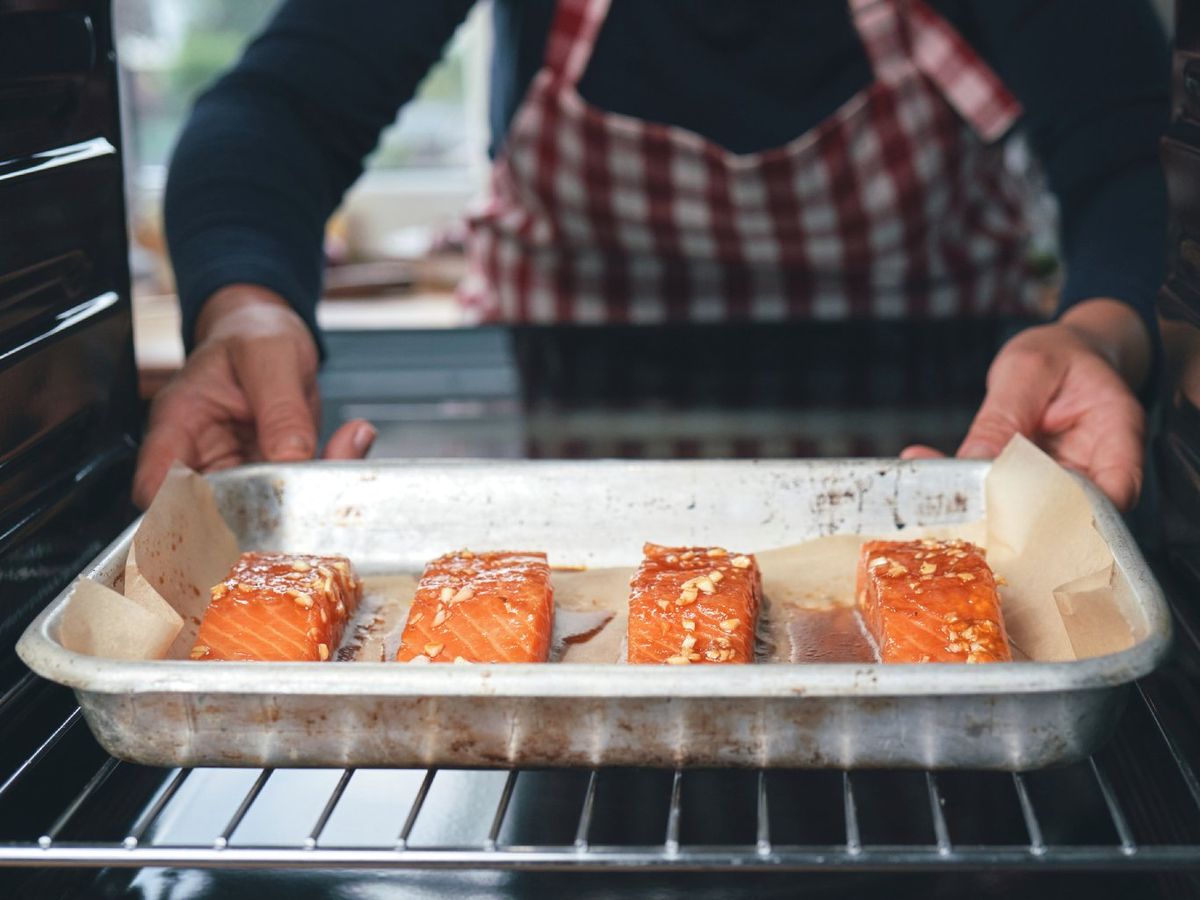 La porcelana es fuerte, pero sus esmaltes y decoraciones la vuelven más frágil