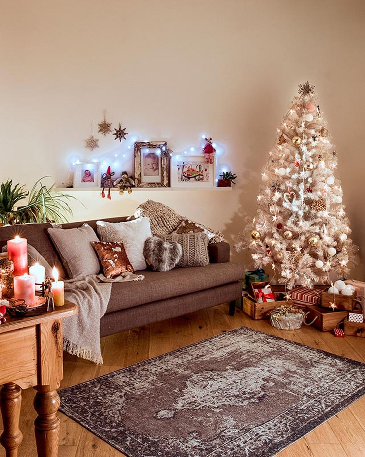 decorar arbol blanco adornos dorados combinacion hogar