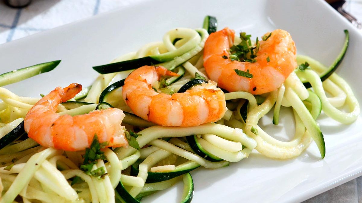 Espaguetis de calabacín con gambas