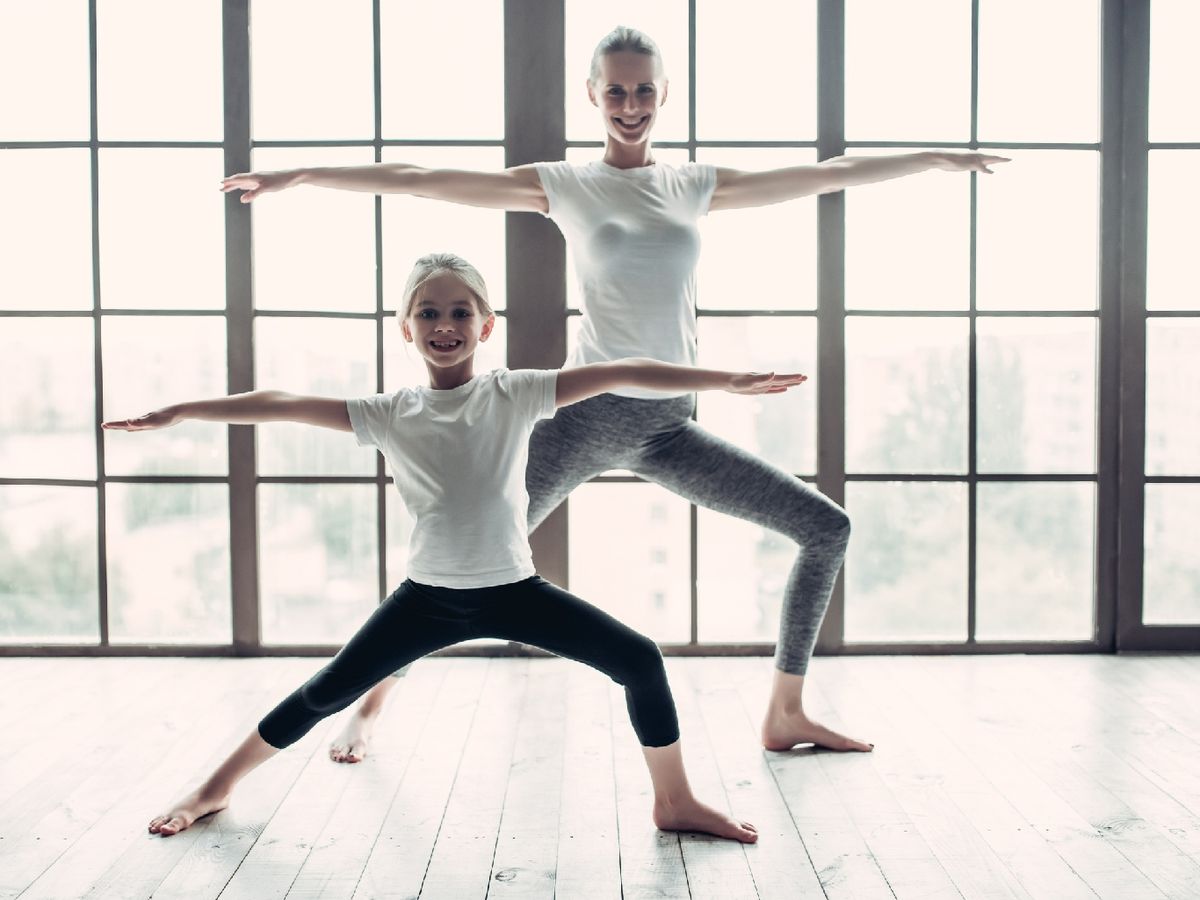 Postura de yoga del guerrero