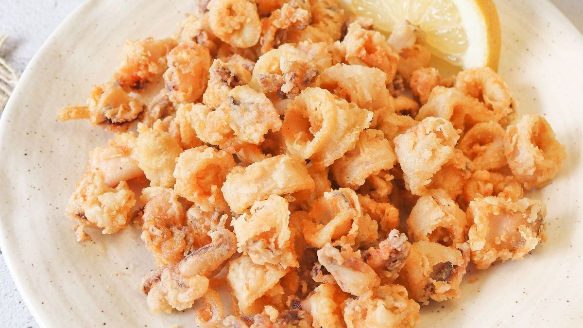 Chipirones fritos con limón