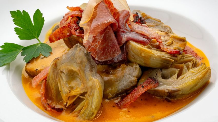 Alcachofas a la carbonara, receta de Joseba Arguiñano