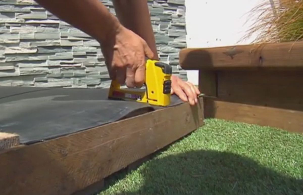 Jardín vertical con un palé paso 2