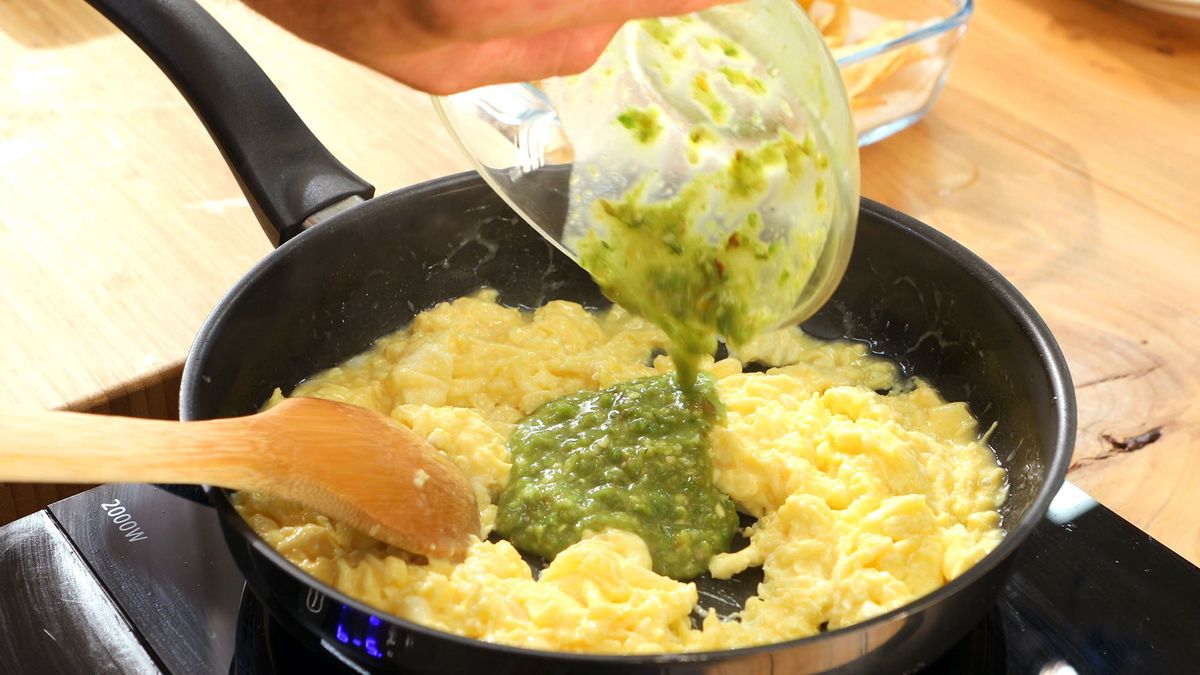 Huevos en salsa verde   Paso 5