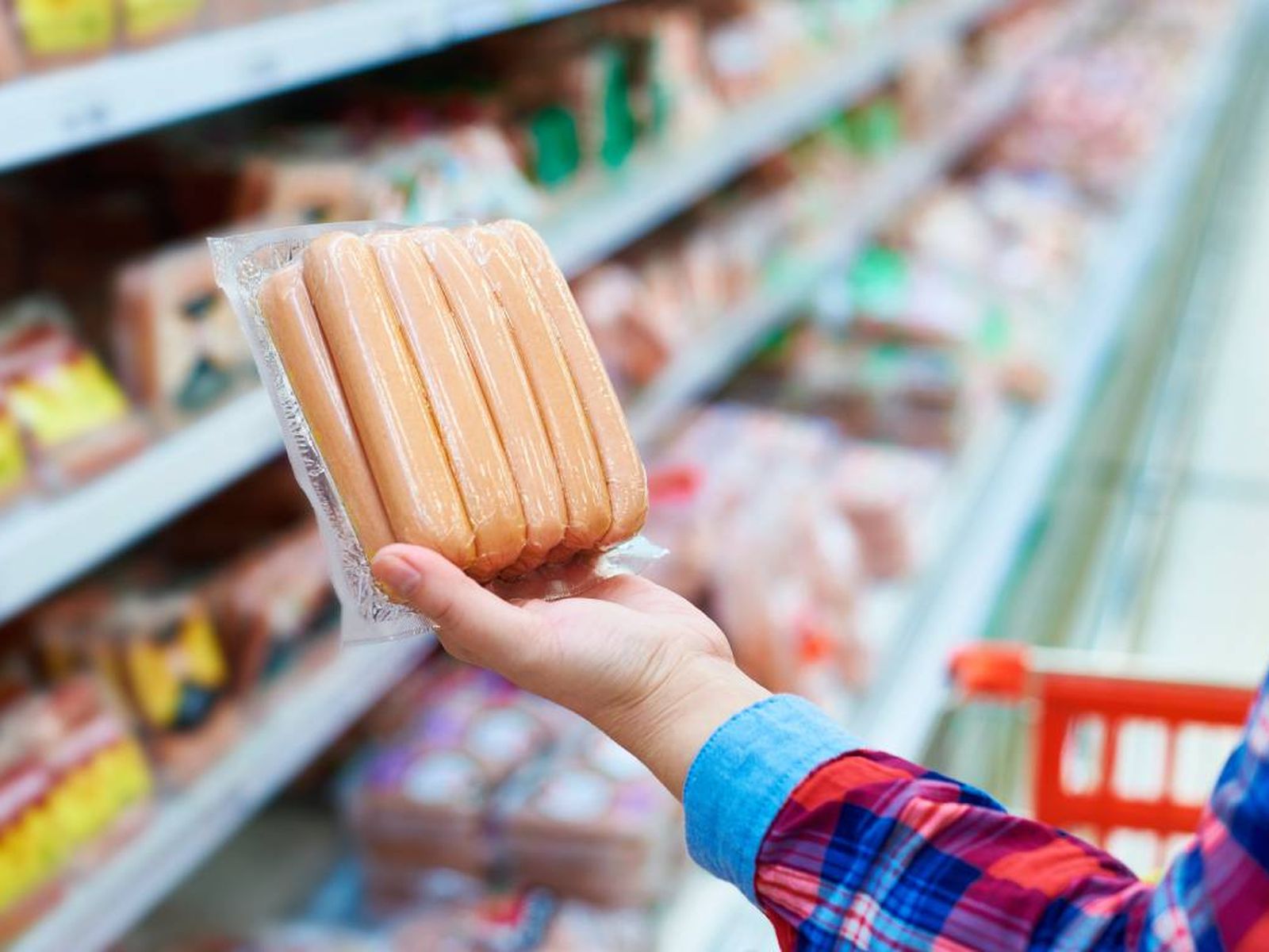 Elegir productos procesados solo cuando formen parte de un consumo ocasional y planificado. Elegir productos procesados solo cuando formen parte de un consumo ocasional y planificado.