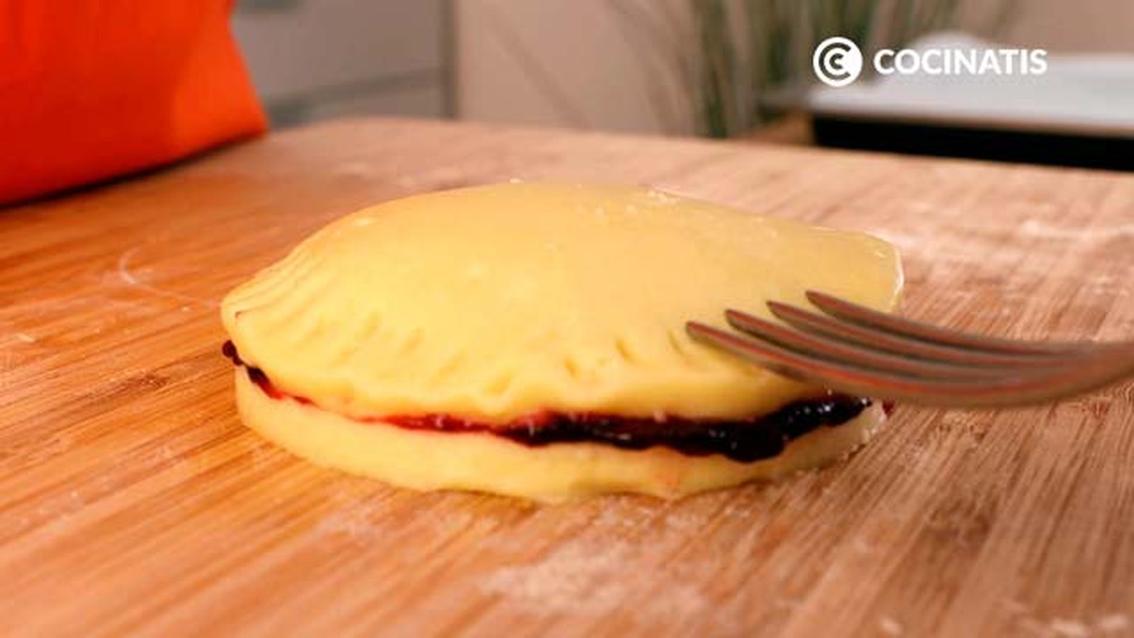 Receta de pastel vasco con mermelada de cereza paso 5 Receta de pastel vasco con mermelada de cereza paso 5