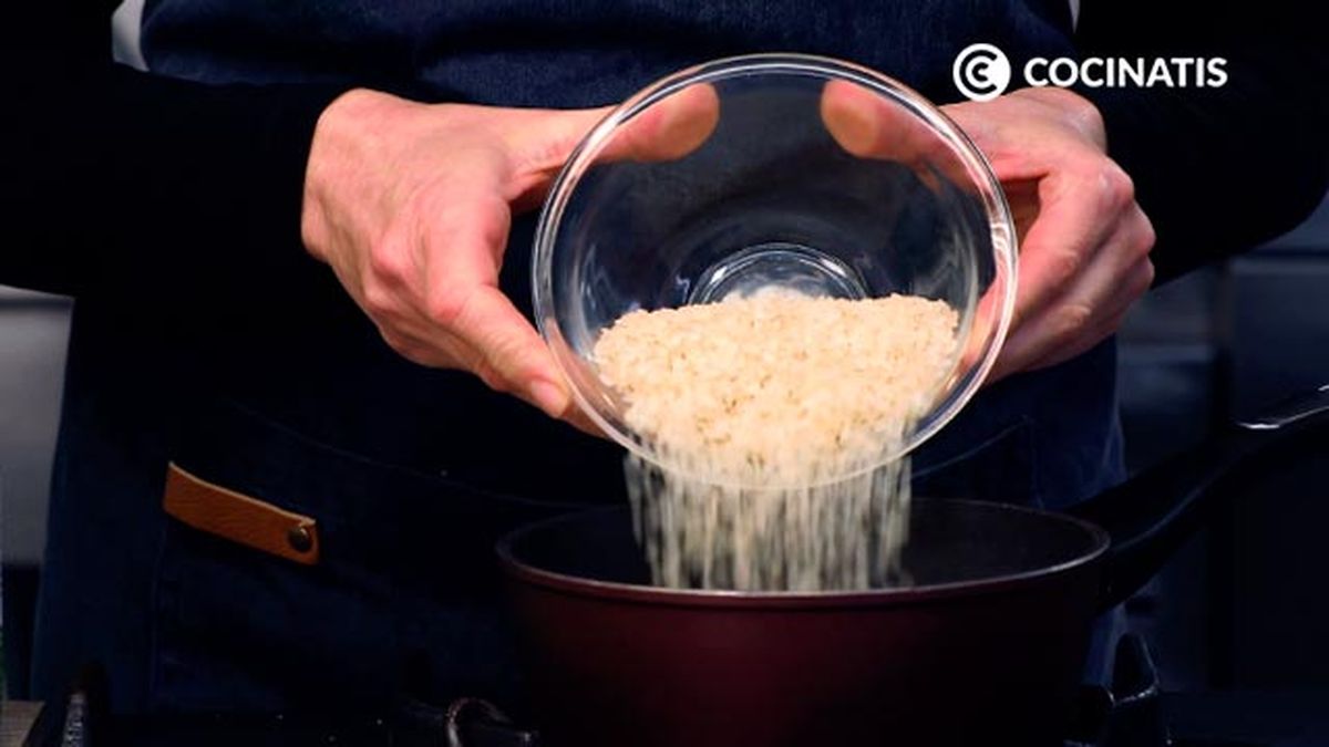 Receta de arroz pilaf con albahaca y nueces  paso 1