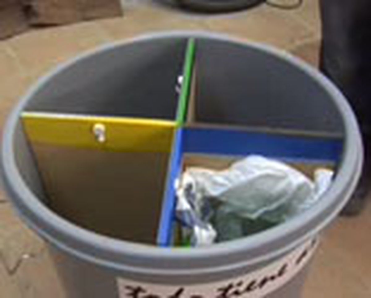 Transformar un cubo tradicional en un cubo de reciclaje   paso 7