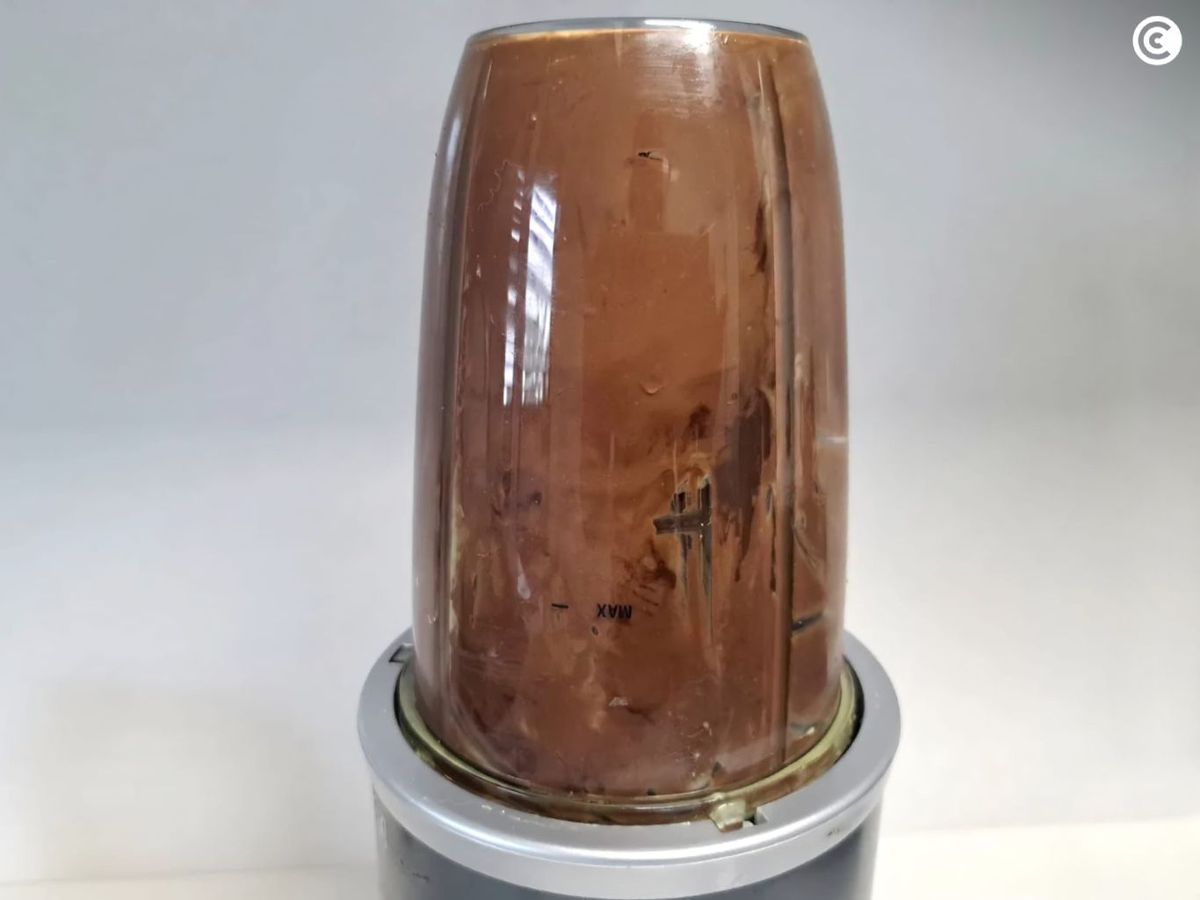 Mezclar los ingredientes para la mousse de naranja y chocolate