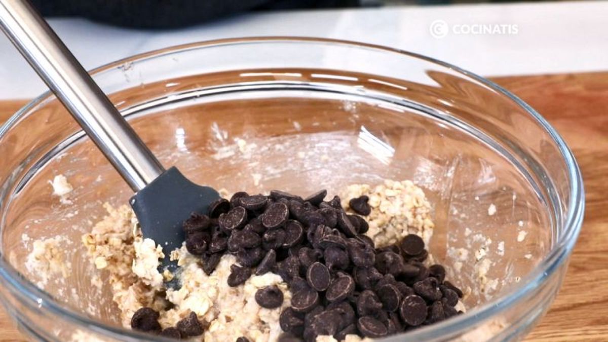 Preparamos la masa de las cookies americanas