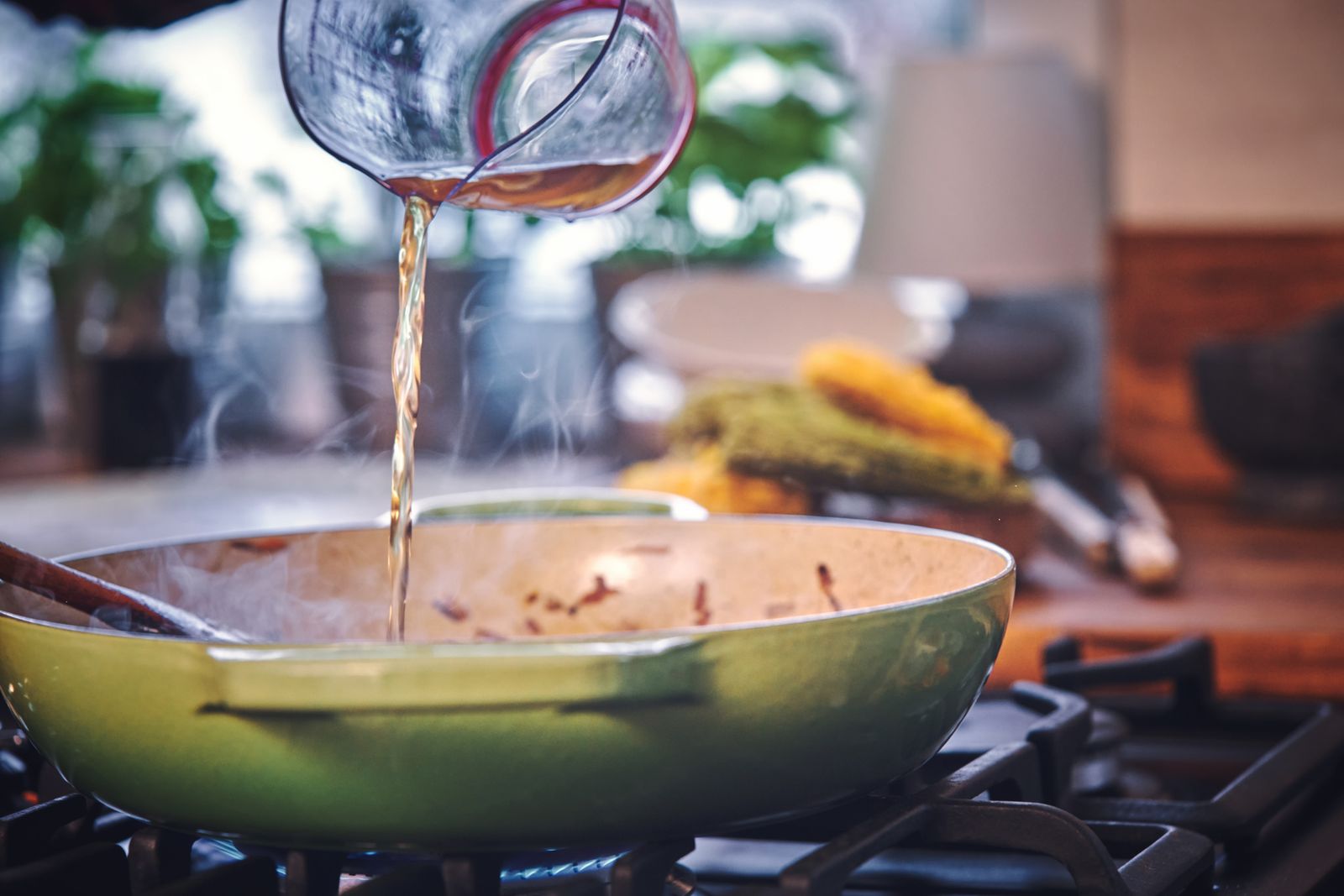 Desglasar, la técnica culinaria que elevará tus recetas