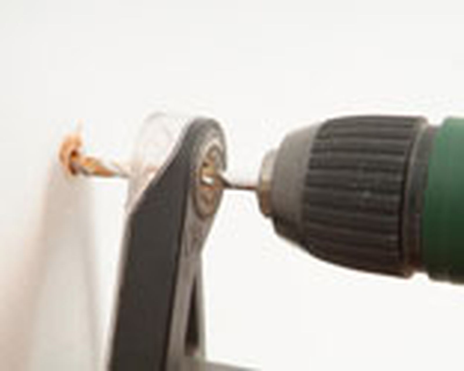 Brico 0466 1 Instalacion estante cuadros paso 3