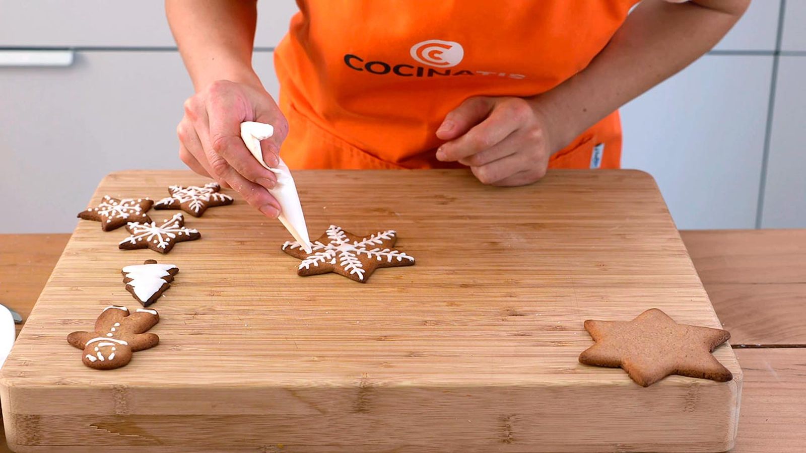 Receta de glaseado para decorar galletas de Navidad paso 4 Receta de glaseado para decorar galletas de Navidad paso 4