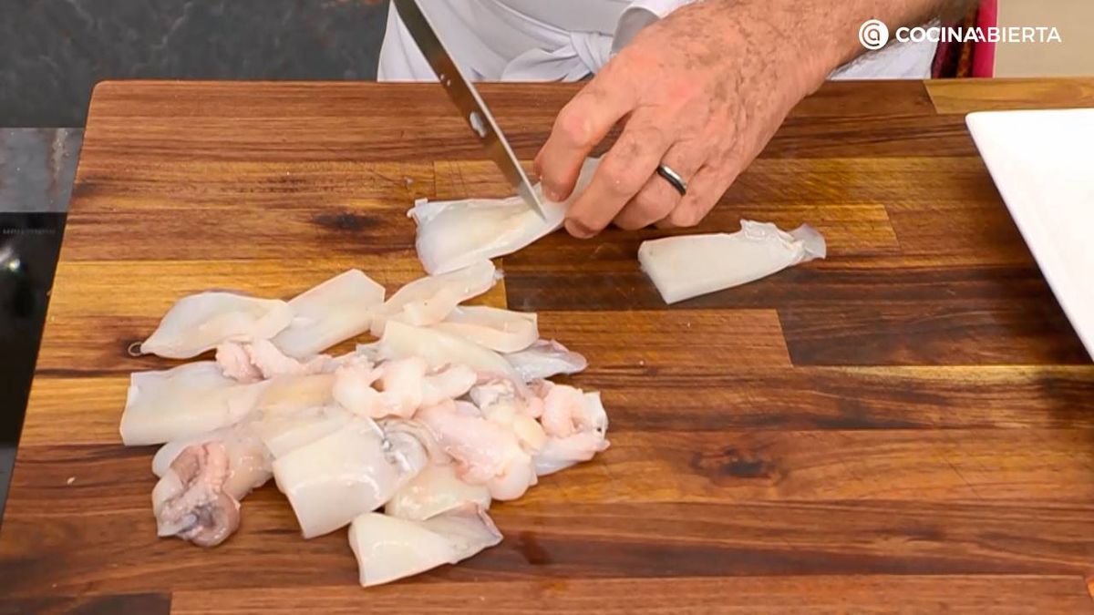 Cortar la sepia en trozos