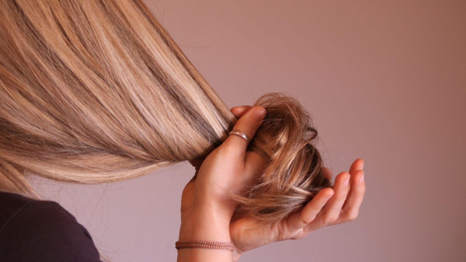como hidratar el cabello tras una decoloracion fuerte 1 como hidratar el cabello tras una decoloracion fuerte 1