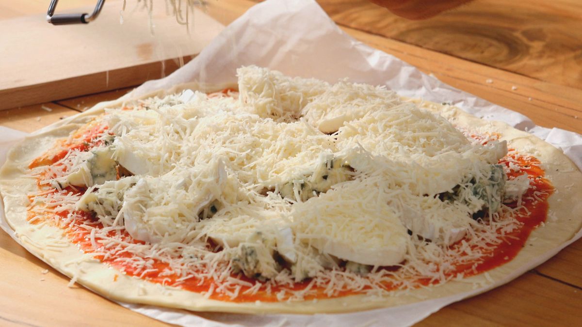 Pizza cuatro quesos   Paso 2