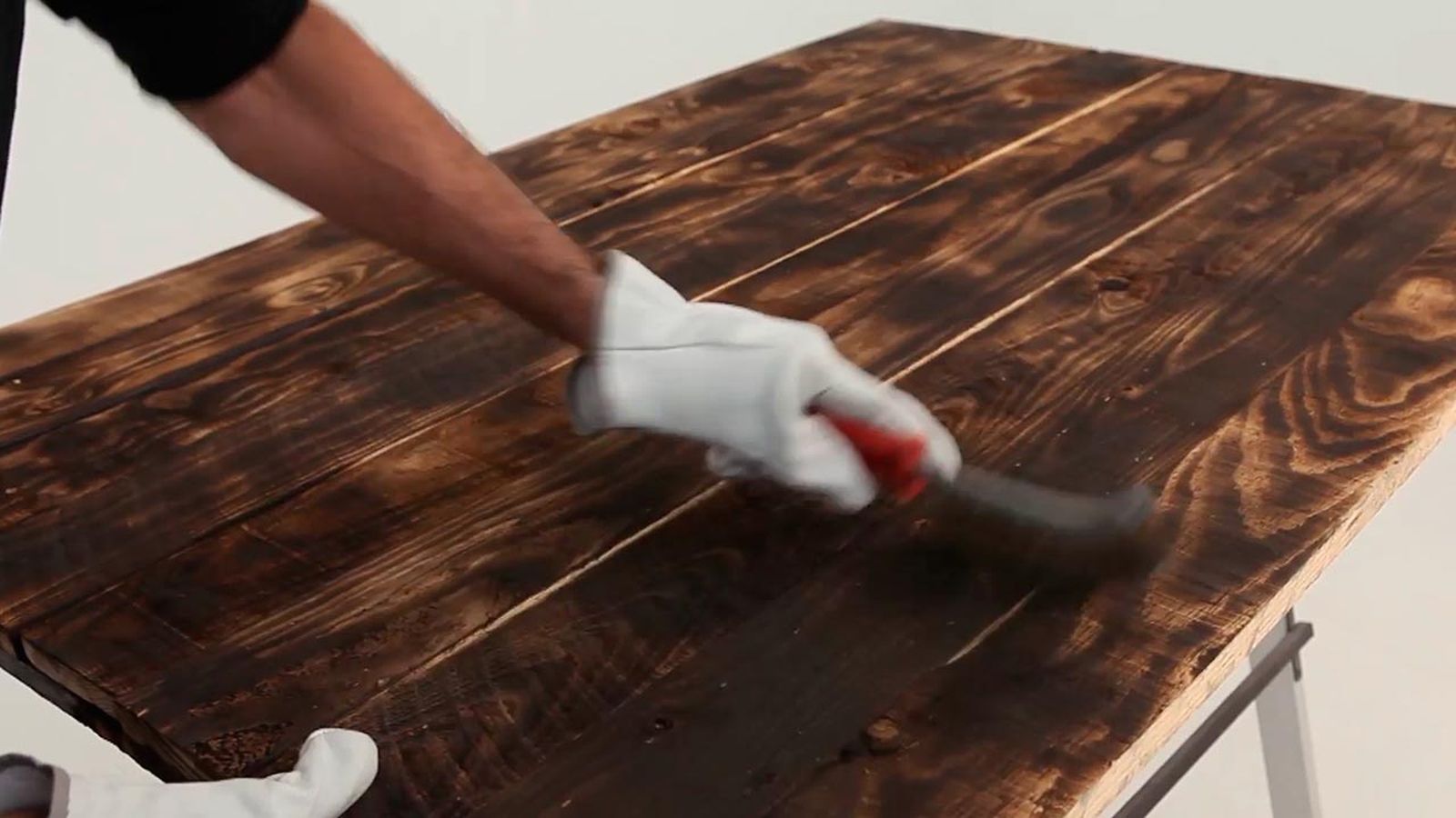 Shou Sugi Ban, la tecnica japonesa para proteger la madera paso 4 Shou Sugi Ban, la tecnica japonesa para proteger la madera paso 4