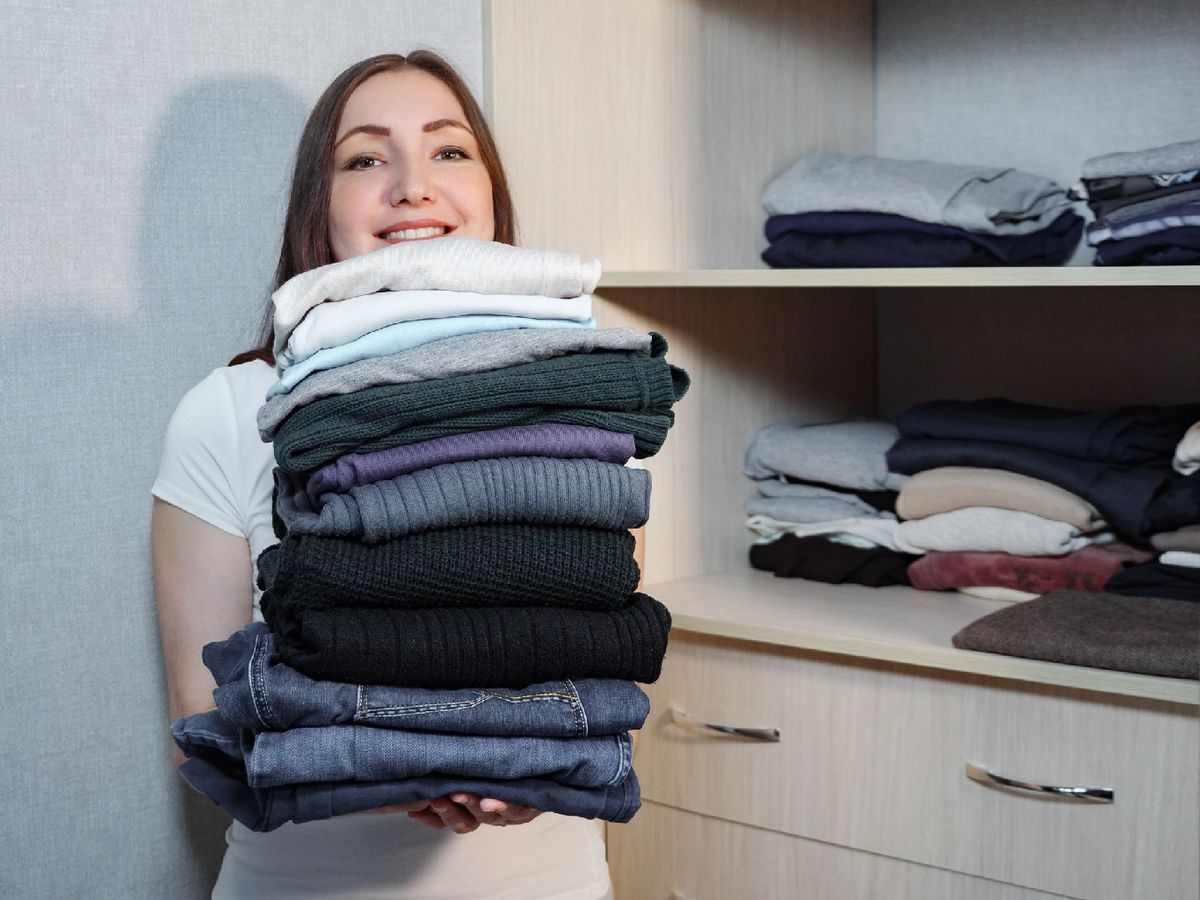Organizar tu armario puede ser una experiencia divertida y gratificante