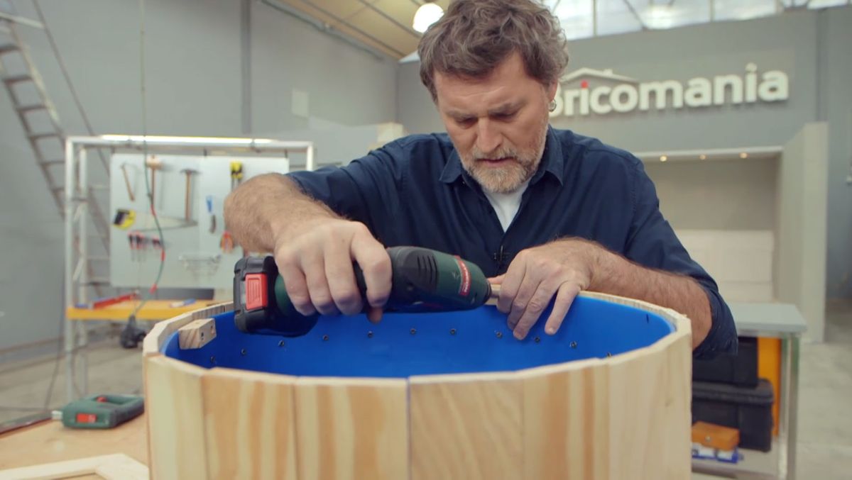 Cómo hacer una maceta con un bidón paso 10