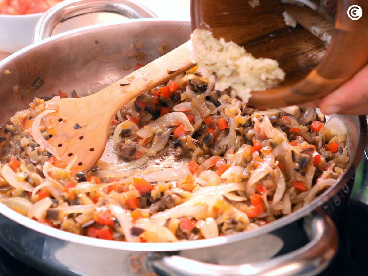 Cocinar el mojete de berenjena