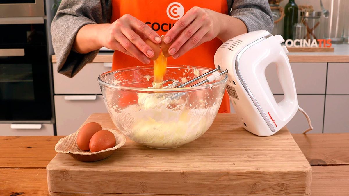 Receta de bizcocho de Navidad   paso 3