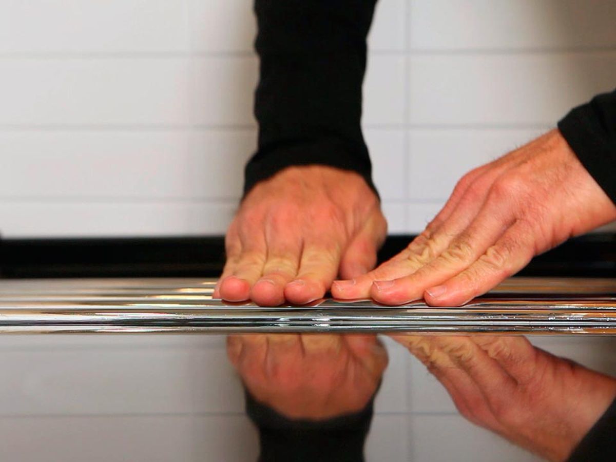 Colocar un salva encimera de cocina paso 5