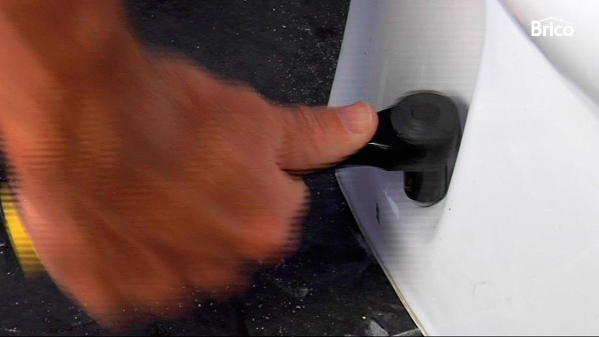 Renovar la fijación del inodoro p7