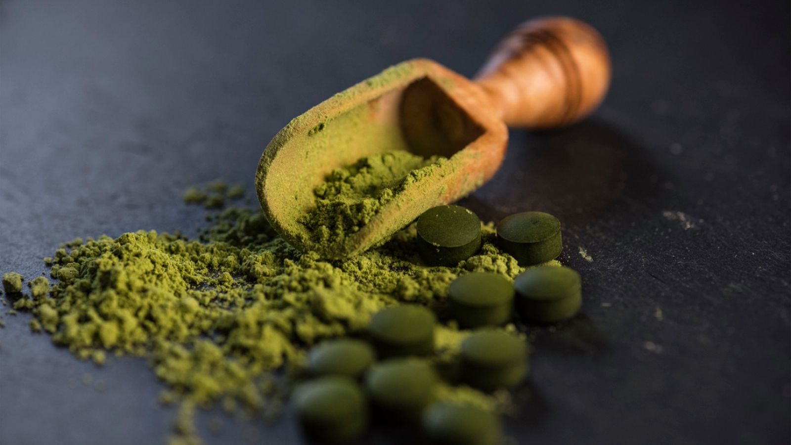 Descubre qué es la espirulina y para qué sirve