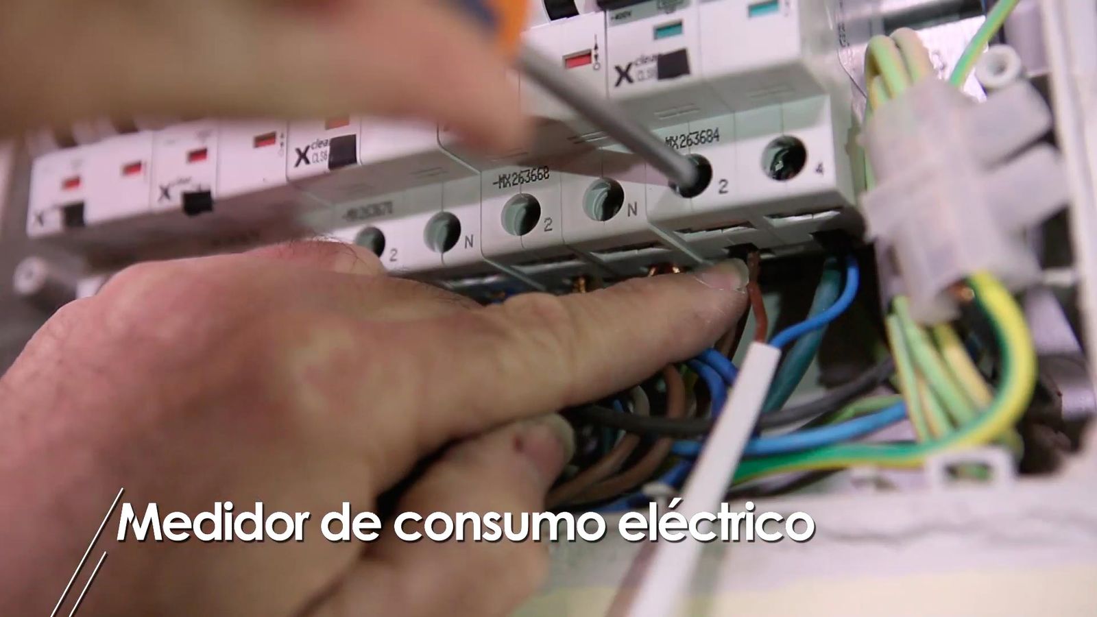 Medidor de consumo eléctrico paso 3 Medidor de consumo eléctrico paso 3