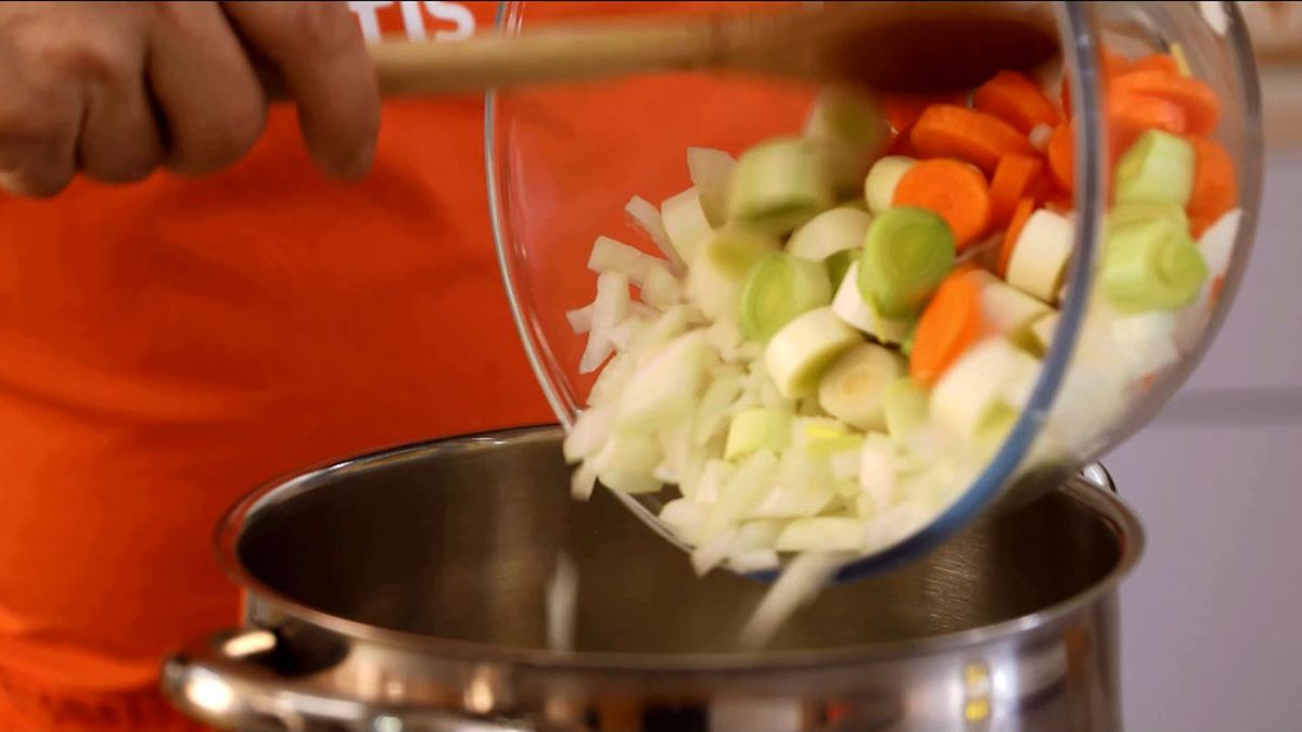 Receta de porrusalda  paso 2