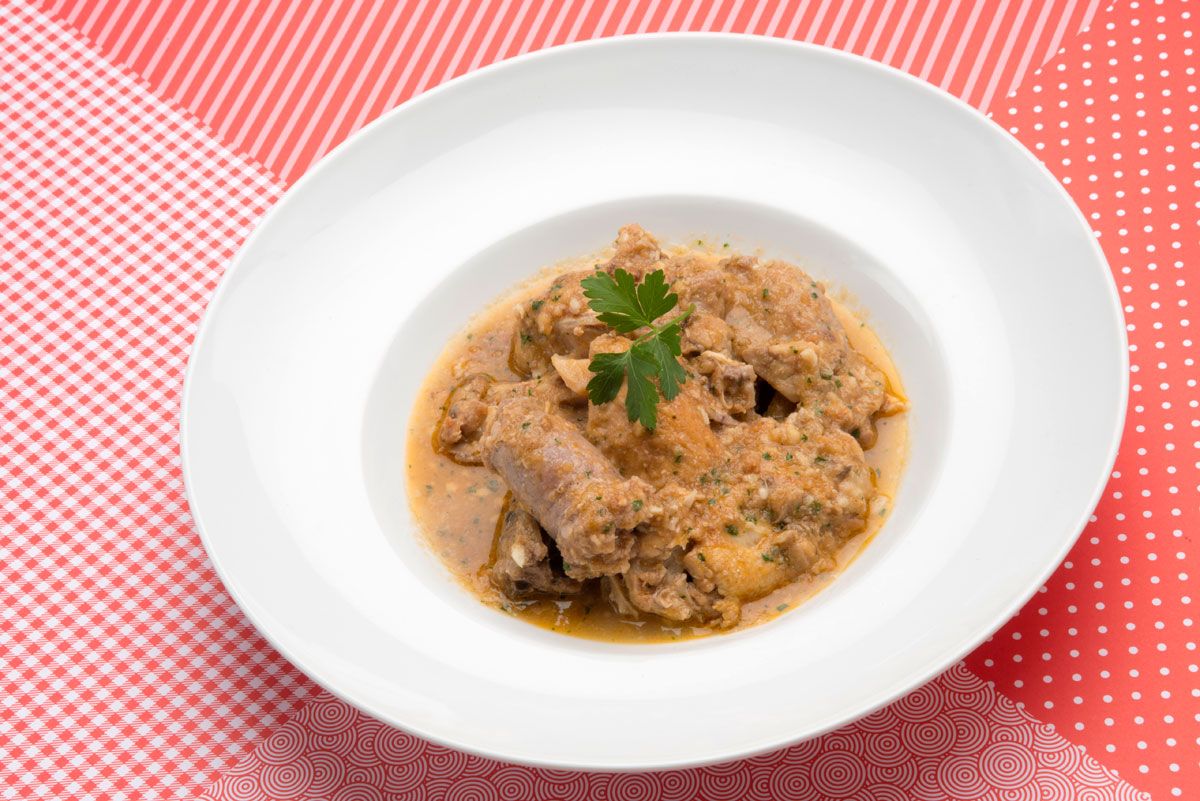 5576 1 Rostit de conejo, pollo y butifarra (961) editorial xl