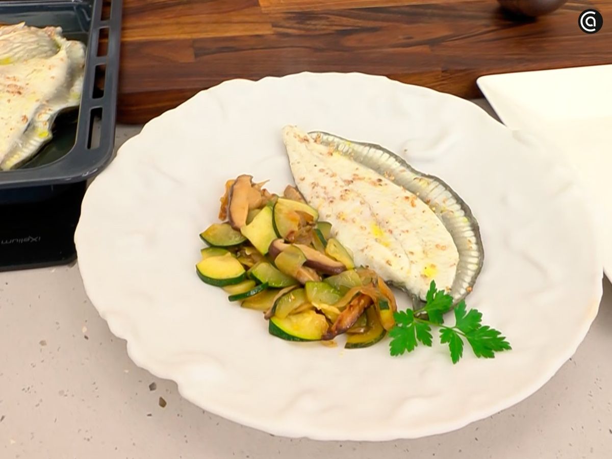 Decora con una hoja de perejil