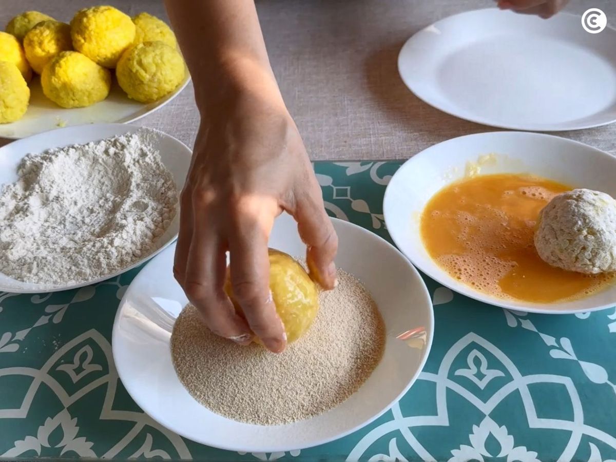 Empanar los arancinis