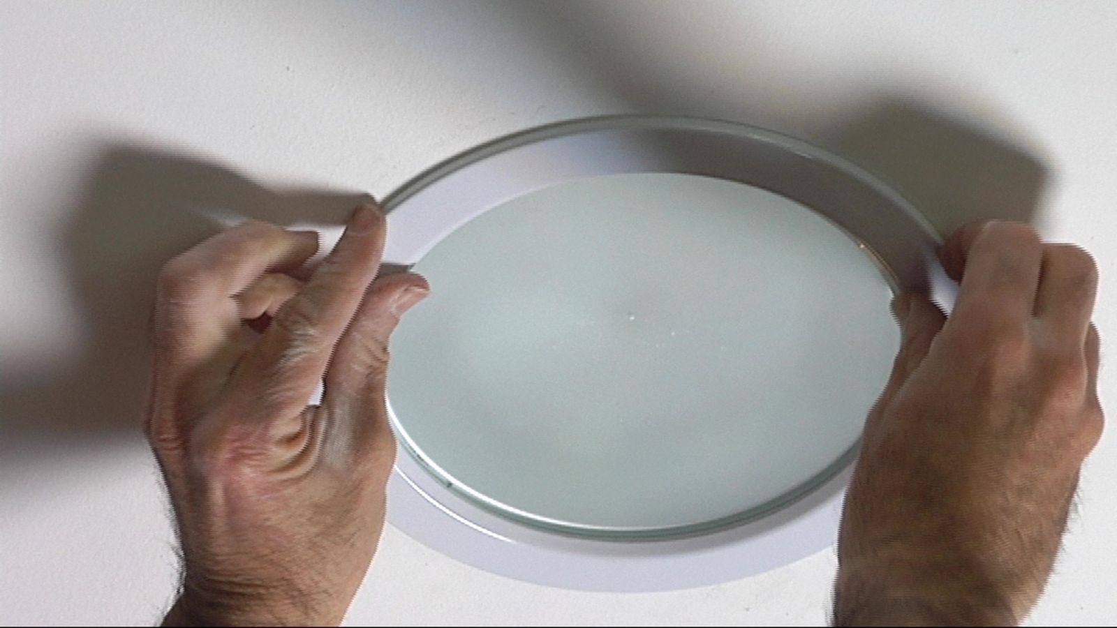 Sustituir foco encastrado paso 8 Sustituir foco encastrado paso 8