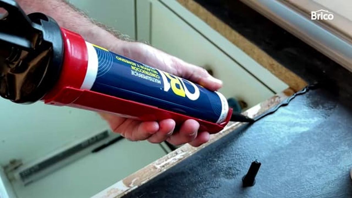 pegar fregadero sobre encimera 4