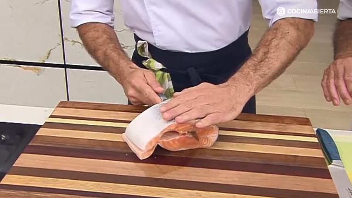 limpiar salmon paso 1