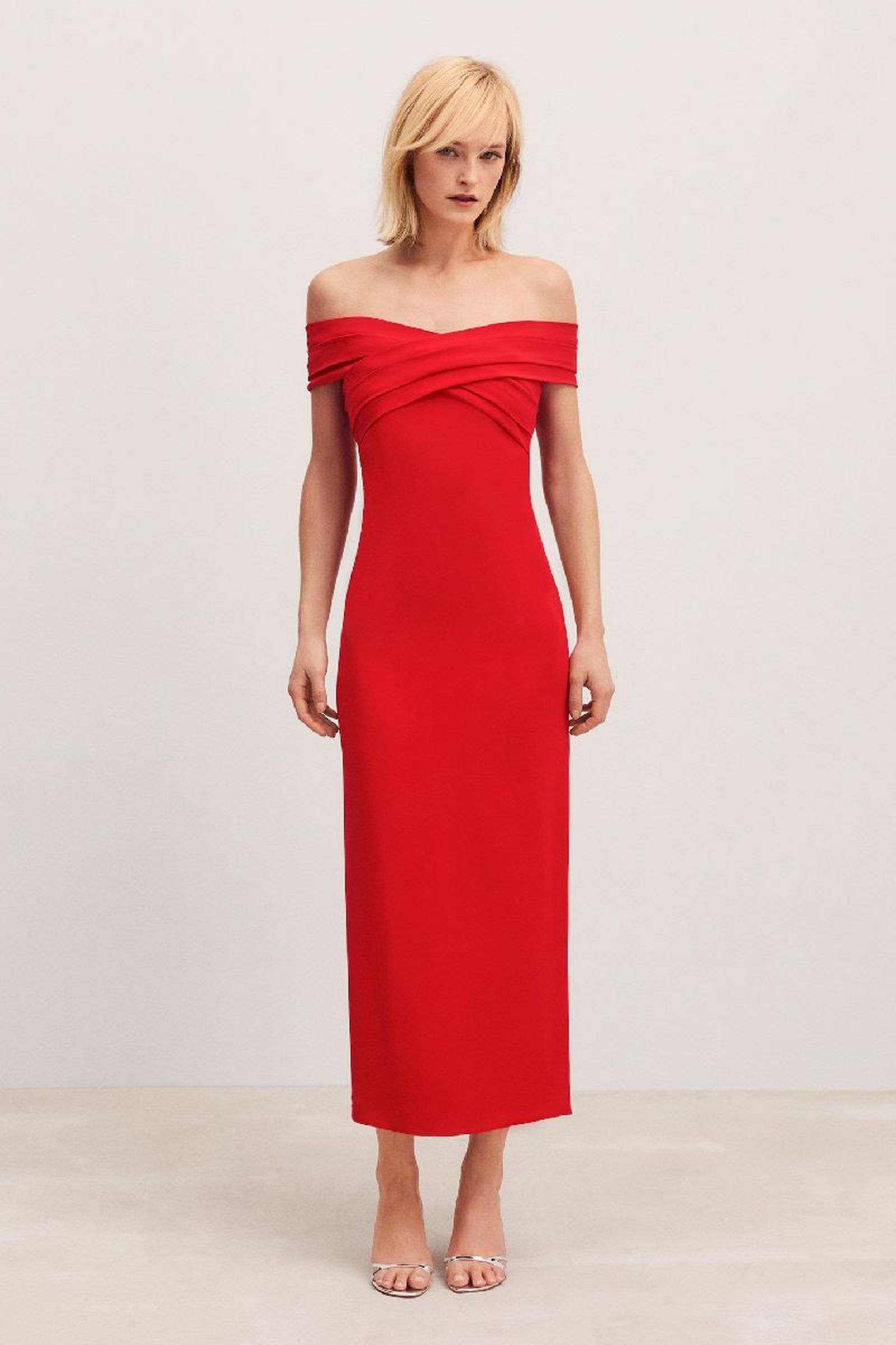 Vestido rojo de Nochevieja con escote bardot Vestido rojo de Nochevieja con escote bardot