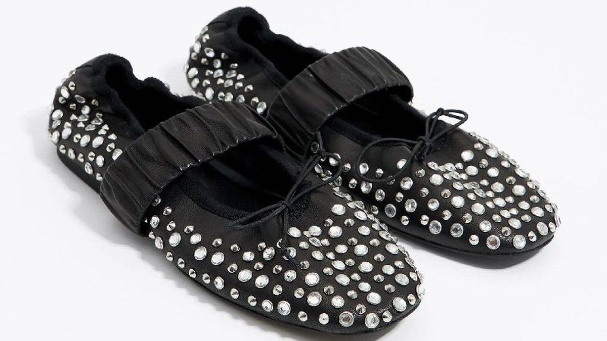 Bailarina con tachas