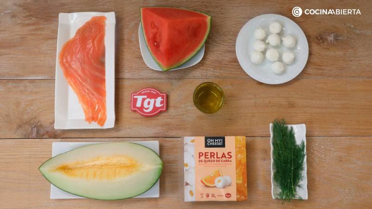 Cómo hacer brochetas de queso de cabra con salmón, melón y sandía