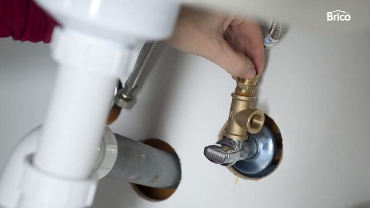 Bricomania 687 Instalar lavavajillas paso4