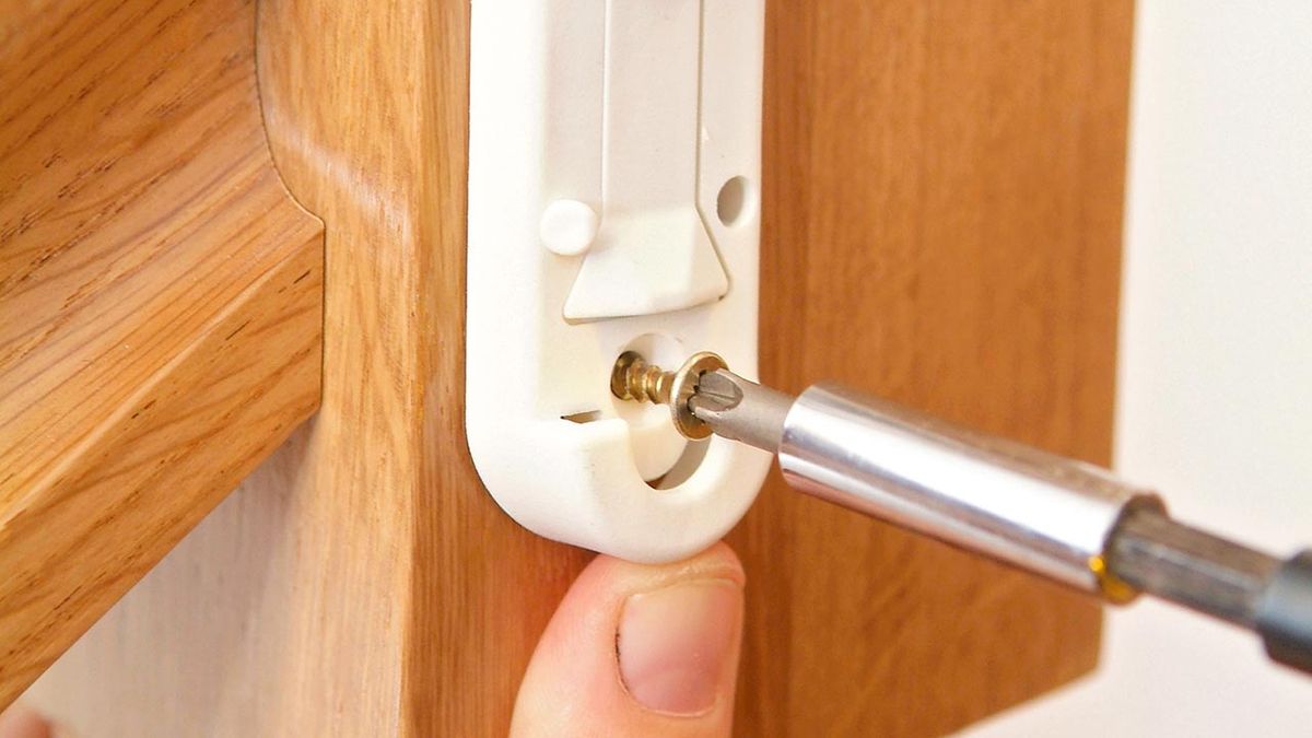 brico 0501 1 barrera seguridad infantil paso 5