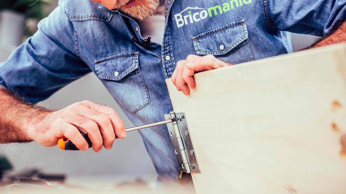 Cómo hacer una escalera plegable paso 8