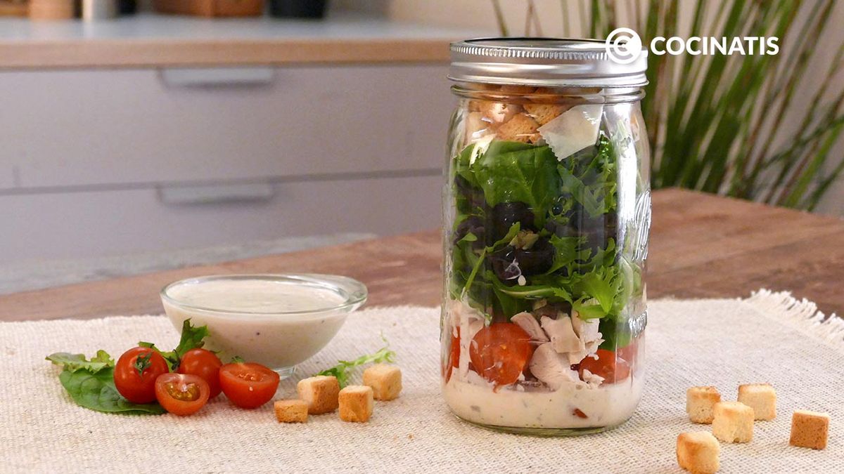 Ensalada césar en tarro