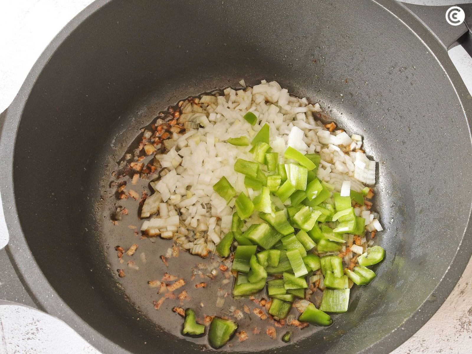 Sofrito para patatas con costillas